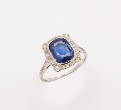 Art Deco Sapphire and Diamond White Gold Ring