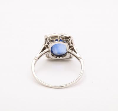 Art Deco Sapphire and Diamond White Gold Ring