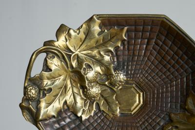 Art Deco Vide Poche or Bowl with Leaves in Solid Brass 1930s