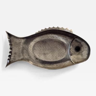 Arthur Court PAIR OF ARTHUR COURT ALUMINUM FISH TRAYS WITH GREEN ADVENTURINE CABOCHON EYE