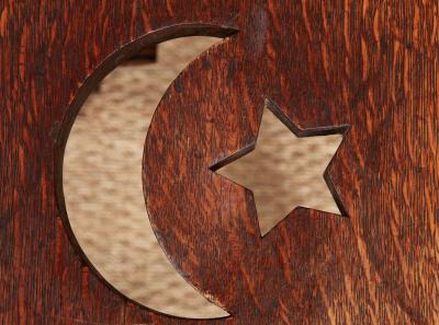 Arts Crafts Drinks Table