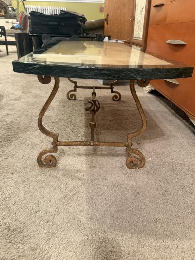 Arturo Pani EXCEPTIONAL MID CENTURY TWO TONE ONYX AND GILT METAL COFFEE TABLE BY ARTURO PANI