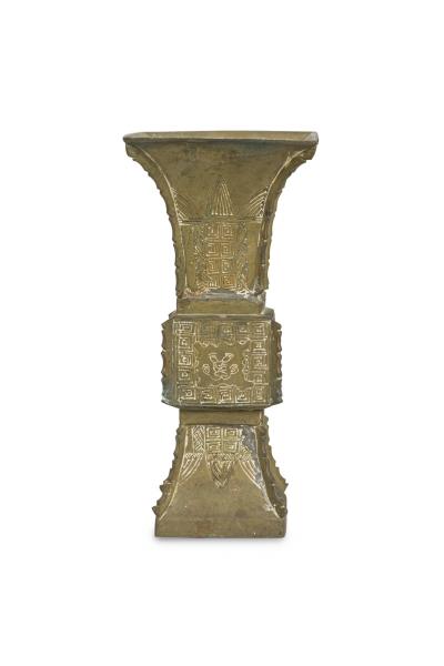 Asian Chinese style Metal Vase