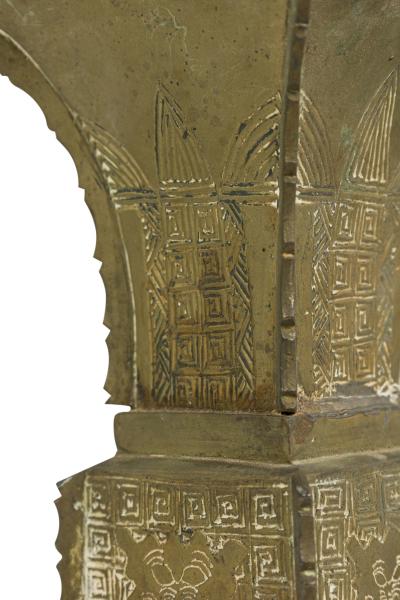 Asian Chinese style Metal Vase