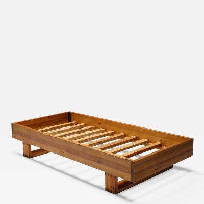 Ate van Apeldoorn Mid century modern Ate Van Apeldoorn Pine Daybed 1960