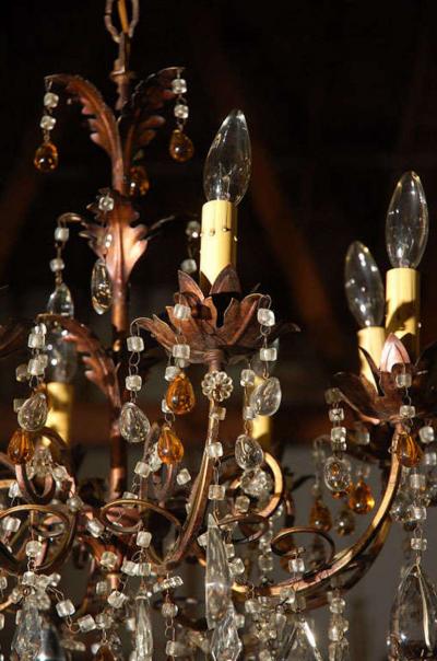 Attractive Ten Light Chandelier