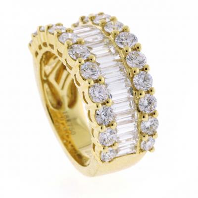 BAGUETTE AND ROUND DIAMOND BAND
