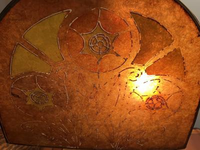 BEAUTIFUL ART DECO AMBER CRACKLE GLASS LAMP WITH MICA SHADE