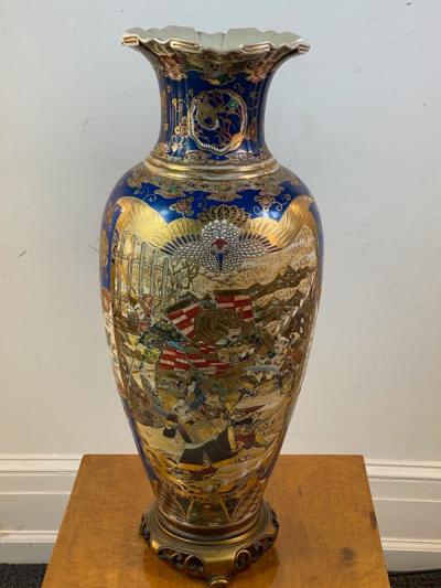BEAUTIFUL ORNATE ANTIQUE SATSUMA VASE WITH BRONZE BASE