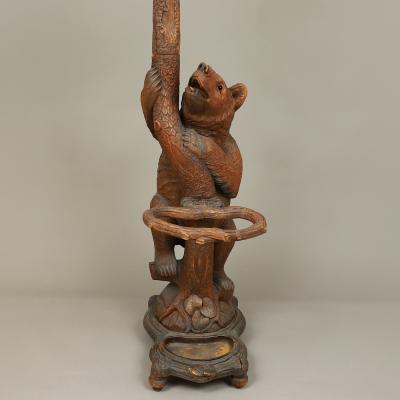 BLACK FOREST BEAR AND CUBS IN A TREE UMBRELLA STAND