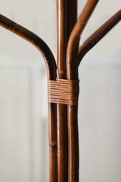Bamboo coat hanger