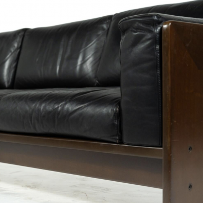 Bastiano Sofa by Tobia Scarpa for Knoll leather and Wood Italy 1962
