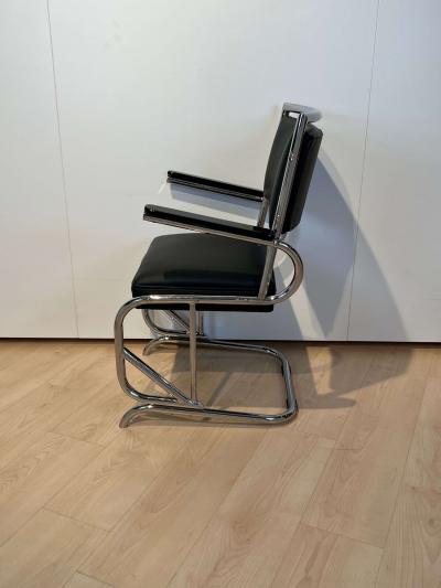 Bauhaus Cantilever Armchair Chromed Tubular Steel Leather Germany circa 1935