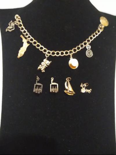 Beautiful 925 Sterling Silver Charm Bracelet w 4 Add ons