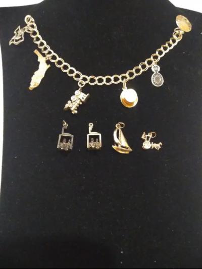 Beautiful 925 Sterling Silver Charm Bracelet w 4 Add ons