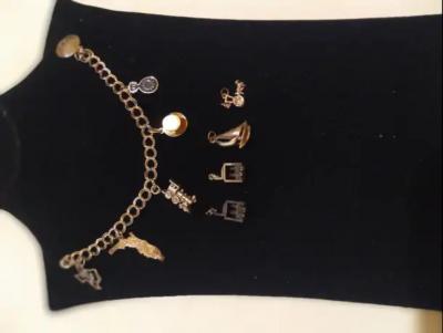 Beautiful 925 Sterling Silver Charm Bracelet w 4 Add ons