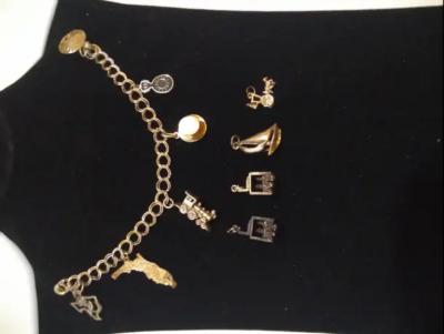 Beautiful 925 Sterling Silver Charm Bracelet w 4 Add ons