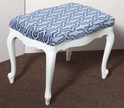Beautiful French Style White Lacquered Bench