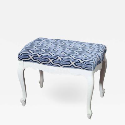 Beautiful French Style White Lacquered Bench