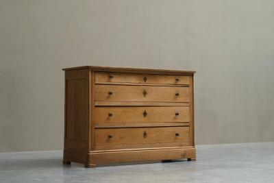 Beautiful Provincial Vernacular Chest of Drawers in Solid Oak 19th Century