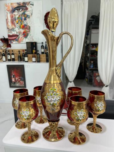 Beautiful Set of Stemware from Murano including 6 wineglasses and Decanter