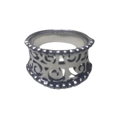 Beautiful Sterling Silver Woven Pattern Ring size 8