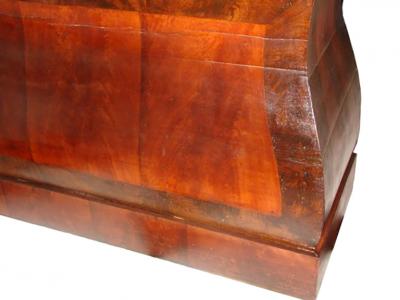 Bentwood Counter