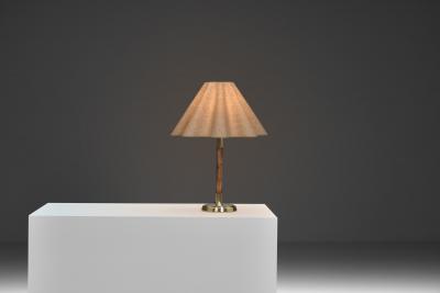 Bertil Brisborg Model 32813 Table Lamp by Bertil Brisborg for Nordiska Kompaniet Sweden 1950s