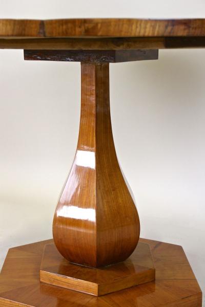 Biedermeier 19th Century Cherrywood Dining Table Center Table Austria ca 1830