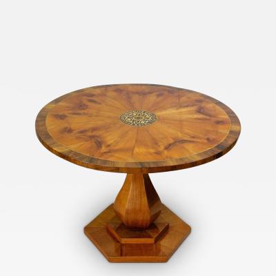 Biedermeier 19th Century Cherrywood Dining Table Center Table Austria ca 1830