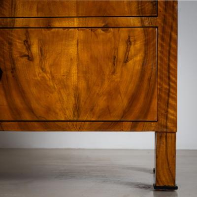 Biedermeier Chest of Drawers in Walnut circa 1820