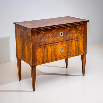 Biedermeier Chest of Drawers in Walnut circa 1820