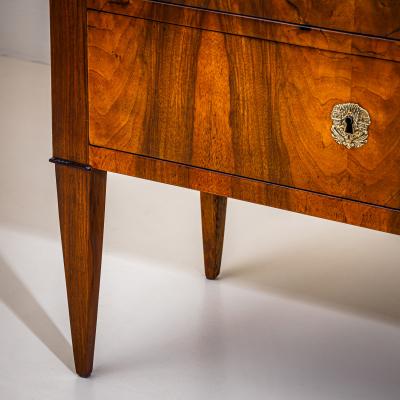 Biedermeier Chest of Drawers in Walnut circa 1820