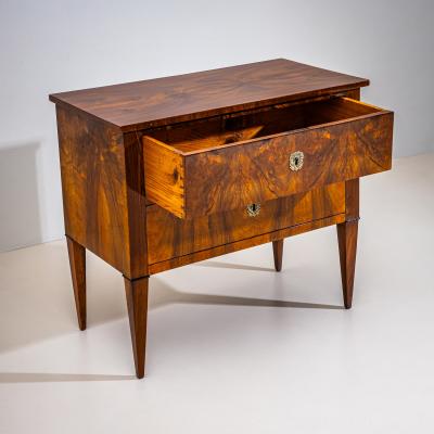 Biedermeier Chest of Drawers in Walnut circa 1820
