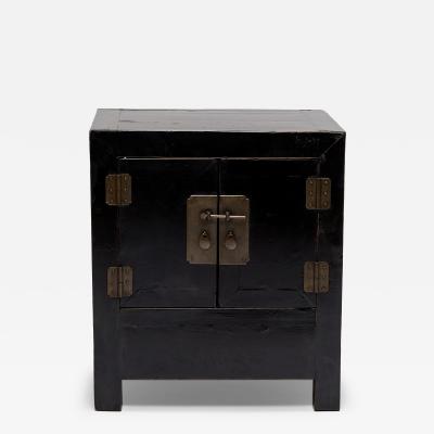 Black Lacquer Locking Chest