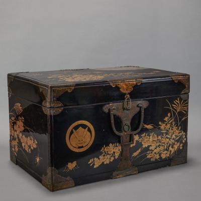 Black Lacquer Trunk