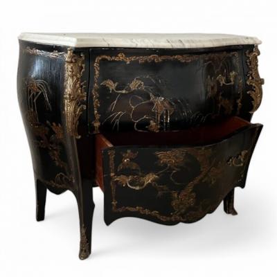 Black Lacquered Chest of Drawers Louis XV Style