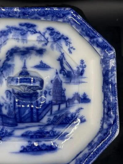 Blue White Footed Bowel With Lid Whampoa Pattern Transferware