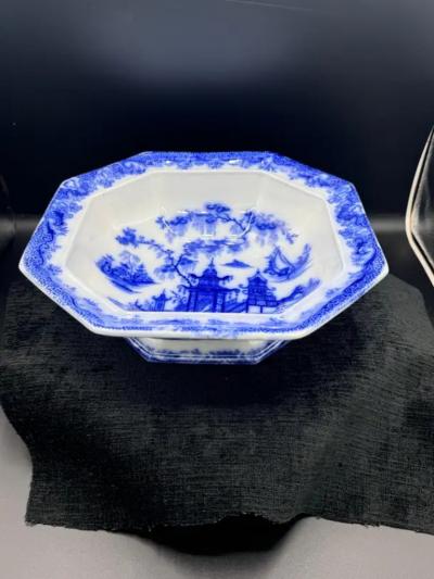 Blue White Footed Bowel With Lid Whampoa Pattern Transferware