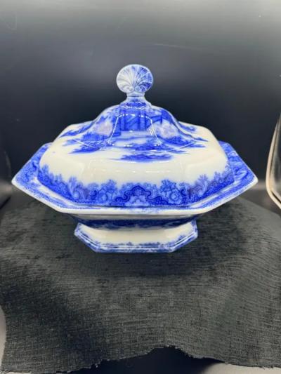 Blue White Footed Bowel With Lid Whampoa Pattern Transferware