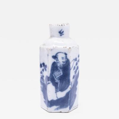 Blue and White Snuff Bottle