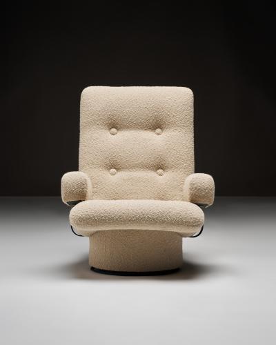 Boucle Swivel Armchair Europe c 1960