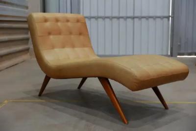 Brazilian Modern Chaise in Hardwood Cream Leatherette Unknown 1950s