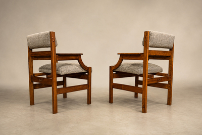 Brazilian Modern Pair of Armchairs in Cavi na Wood Performance Boucle Brazil