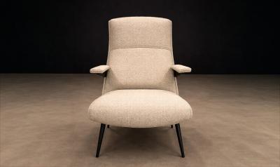 Brazilian Modernist Lounge Chair in Ebony Stained Pau Marfim with Oatmeal Boucl 