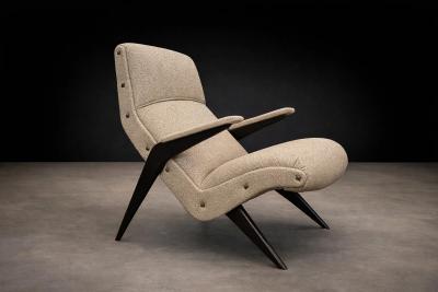 Brazilian Modernist Lounge Chair in Ebony Stained Pau Marfim with Oatmeal Boucl 