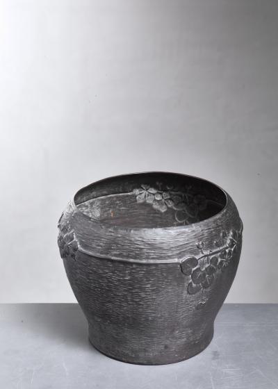 Bronze Jugendstil flower pot circa 1900