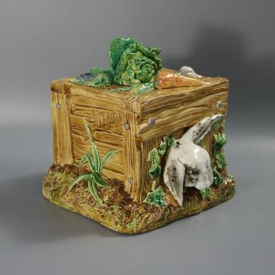 Brown Westhead Moore Co Rabbit Box and Cover