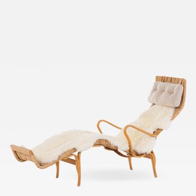 Bruno Mathsson Lounge Chair Model Pernilla 3 T 108 Produced by Karl Mathsson