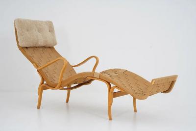 Bruno Mathsson Scandinavian Chaise Longue Pernilla 3 by Bruno Mathsson